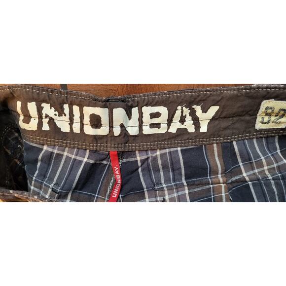 Unionbay Chino Shorts Men Size 32 Dark Gray Brown Plaid Casual Lightweight - Picture 8 of 11